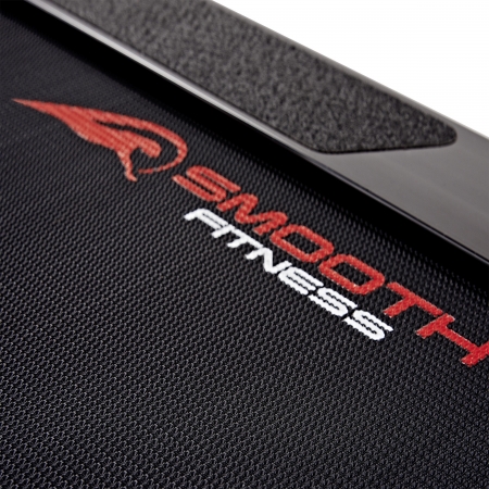 Smooth Fitness 6.75e Titan Plus Laufband - SONDERPOSTEN